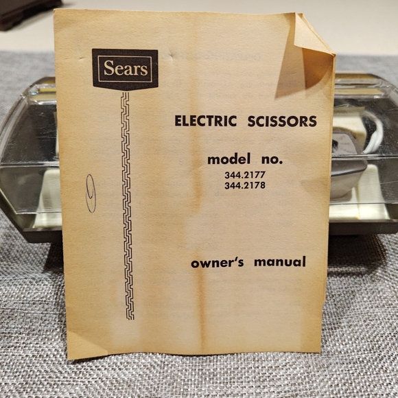 Vintage Sears 3-speed electric fabric scissors - Picture 6 of 8